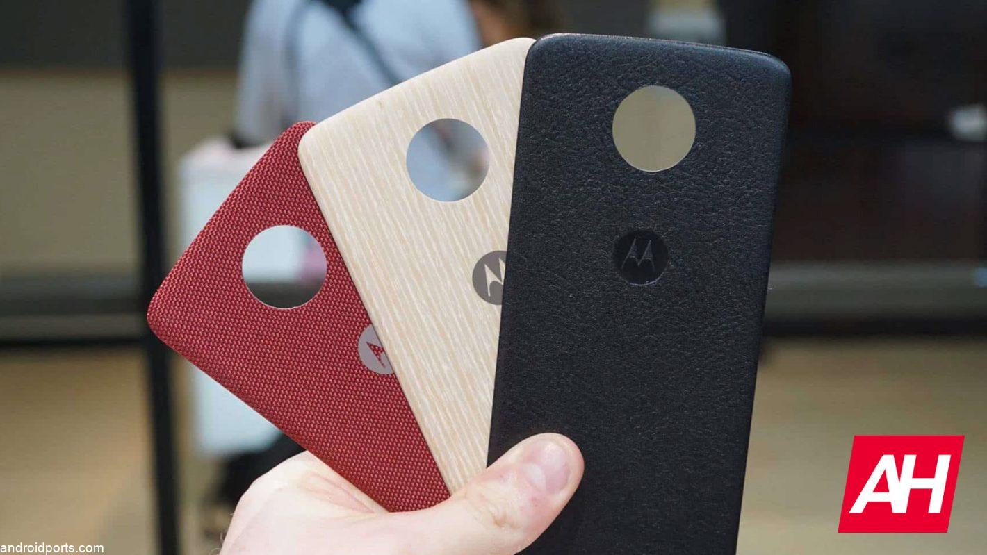 The Moto Z Was So Ahead of Its Time, Apple and Samsung Are Still Catching Up